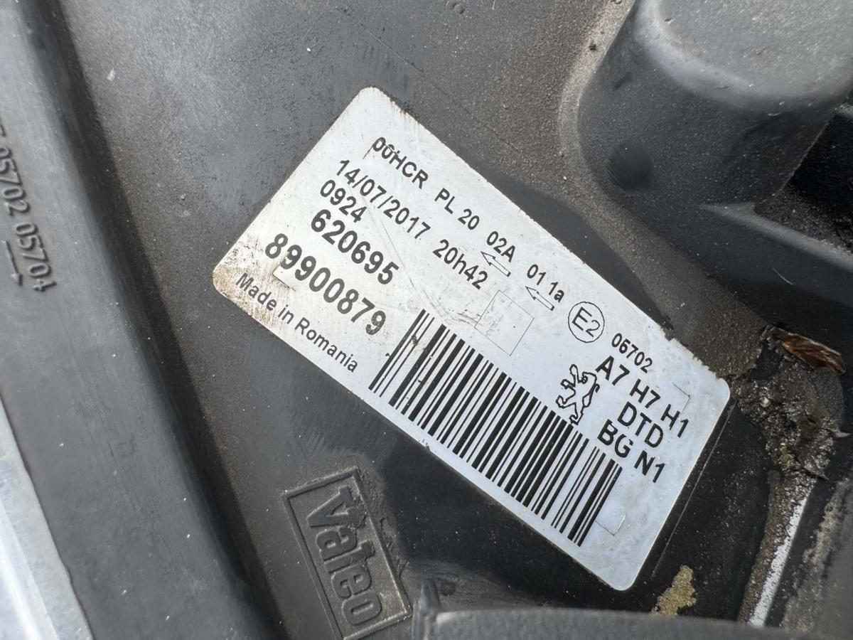 Peugeot 207SW original Scheinwerfer vorn rechts Halogen Bj.2009